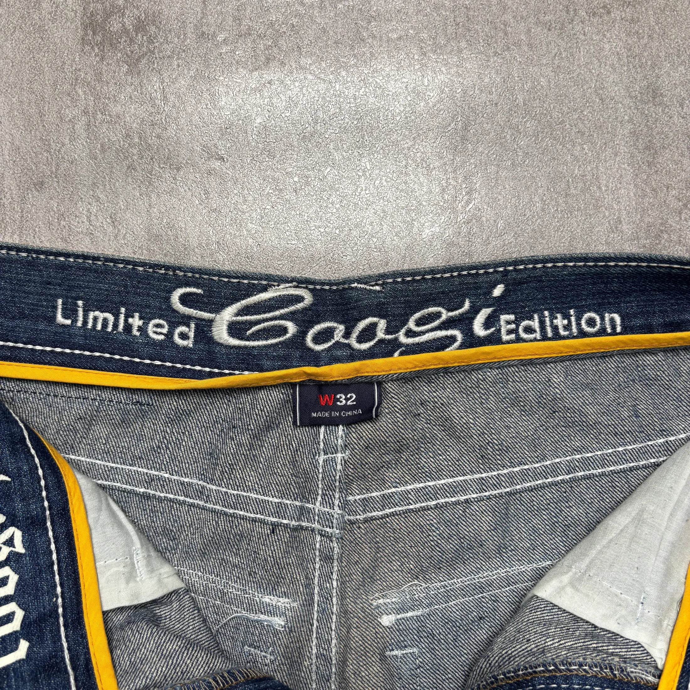 COOGI LIMITED EDITION ART JEANS 4